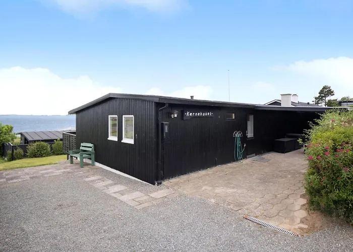 3 Bedroom In Dom wakacyjny *